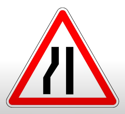 طريق ضيق من اليسار
Chaussée rétrécie par la gauche